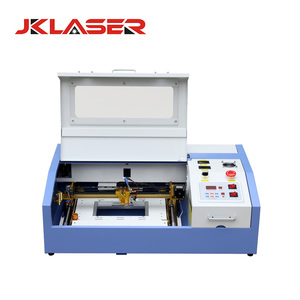 Cortador láser de CO2 de tamaño más pequeño, máquina láser 3020, grabado, Control M2, cama de nido de abeja, 15cm, elevación hacia arriba y hacia abajo - Product Image 1
