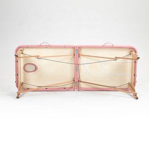 Lit <span class=keywords><strong>de</strong></span> <span class=keywords><strong>massage</strong></span> pliable en deux parties, <span class=keywords><strong>table</strong></span> <span class=keywords><strong>portable</strong></span> à transporter à la main, rangement en 3 secondes, cadre en bois, éponge haute densité, utilisation hôtelière - Product Image 2