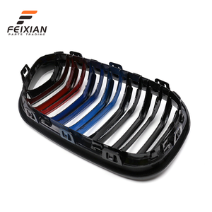Für BMW 1er F20 LCI 2015-2018 Doppellinien-Kühlergrill in Hochglanz-Schwarz Dreifarbiger Frontgrill Großhandelslieferung FEIXIAN - Product Image 3