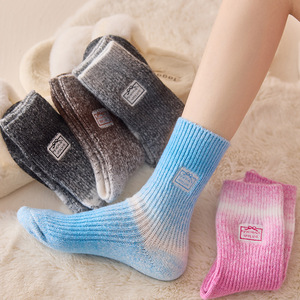 KTA-110 Nouvelles <span class=keywords><strong>chaussettes</strong></span> en <span class=keywords><strong>laine</strong></span> épaisse pour femmes, tendance tie-dye, couleur changeante, <span class=keywords><strong>chaussettes</strong></span> chaudes en <span class=keywords><strong>laine</strong></span> pour femmes - Product Image 3