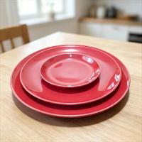 Assiettes de présentation en céramique de luxe modernes pour hôtels haut de gamme, assiettes de dîner classiques en porcelaine pour mariages et événements majeurs
