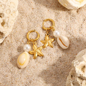 Boucles d'oreilles pendantes en forme d'étoile de mer, plaquées or 18 carats, style plage, perles, pour tous les jours - Product Image 2