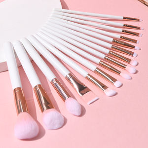 Kit <span class=keywords><strong>de</strong></span> 15 Pinceaux <span class=keywords><strong>de</strong></span> Maquillage Professionnels Personnalisables Marque Blanche – Poudre et Fond <span class=keywords><strong>de</strong></span> Teint <span class=keywords><strong>Compact</strong></span> et Portable - Product Image 4