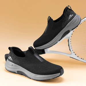 Nouvelles chaussures décontractées pour hommes en tissu maillé respirant, semelle souple confortable, légères, résistantes à l'usure, chaussures de sport pour la course à pied - Product Image 1