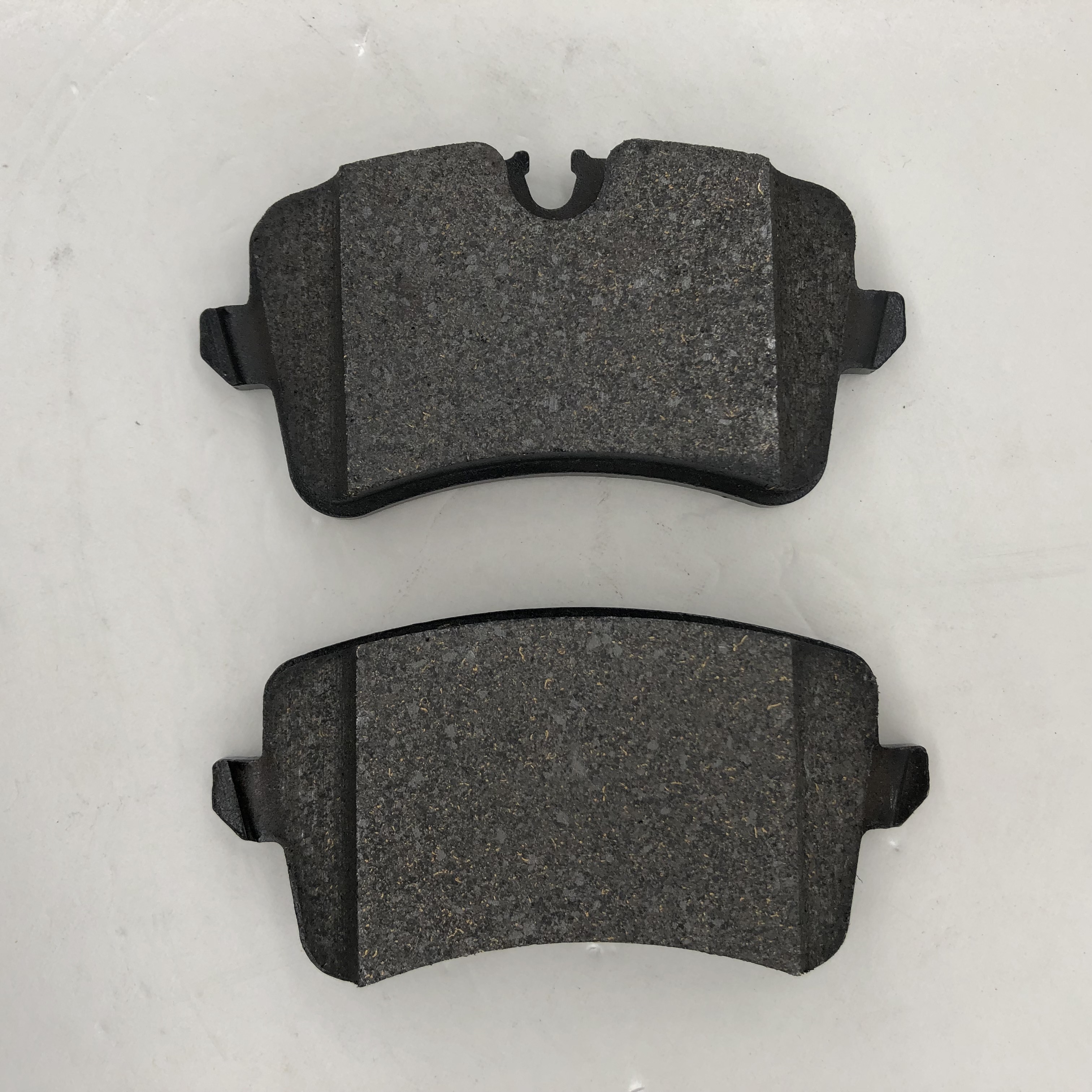 D1547 Auto Brake Pads for Porsche Macan Audi A8 A6 S6 4G698451C 4G0698451 4GD698451B