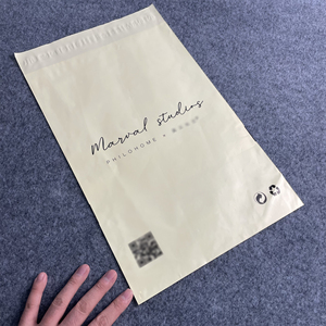 Poli Mailer biodegradabili impermeabili <span class=keywords><strong>dimensioni</strong></span> compostabili personalizzate goffratura spedizione postale Mailer borsa finitura opaca - Product Image 3