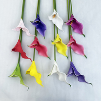 Hohe große Cara Lily künstliche dekorative Blumen im Freien Langlebige lebendige Rosen für Abschluss Valentinstag hoch
