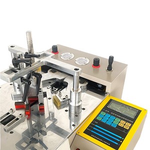 Machine à clouer les coins CNC Frame Creator 220V multifonctionnelle pour la jonction, le montage et l'encadrement de cadres photo et de cadres de peinture - Product Image 2