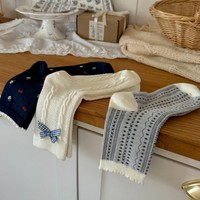 Chaussettes pour femmes style Cottagecore à carreaux avec nœud, motif tricoté texturé et mini-imprimé floral, respirantes, confortables, décontractées et tendance