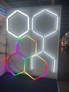 Plafonnier LED hexagonal blanc froid personnalisé en usine, éclairage professionnel pour atelier de detailing automobile, garage, bureau, éclairage de travail en nid d'abeille - Product Image 5