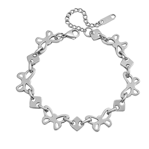 กำไลข้อมือ Gemnel Minimalist Fashion ชุบทอง 14K ดีไซน์รูปทรงสี่เหลี่ยมแบบโปร่ง ประดับด้วยผีเสื้อสุดประณีต - Product Image 6