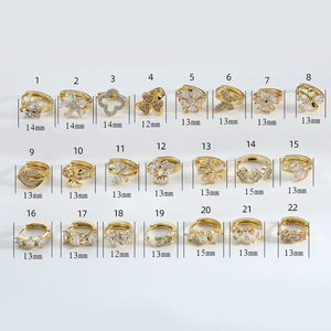 Juego De Aretes De Argolla Huggie Con Flor De Circonio En Latón Laminado Chapado En Oro De 18K, Venta Al Por Mayor Para Mujer, De Moda Y Éxito En Ventas Con Circonita Cúbica - Product Image 2