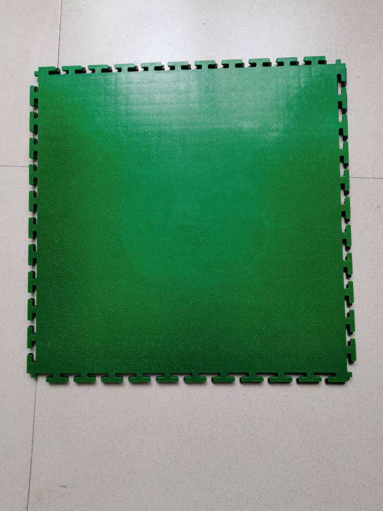 สีเขียว