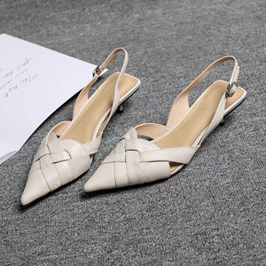 Nouvelles sandales d'été 2026 pour femmes à bout pointu avec bride arrière réglable et boucle, <span class=keywords><strong>semelle</strong></span> en caoutchouc antidérapante pour occasions formelles et quotidiennes - Product Image 2