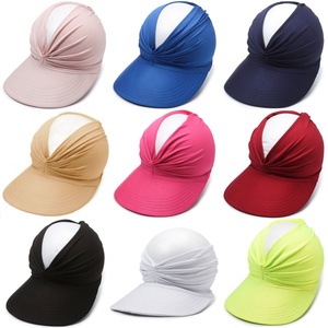 Casquette de sport tendance à visière ouverte plissée pour femme, respirante, protection UV, logo personnalisé, large bord, pour queue de cheval - Product Image 3