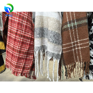 Sciarpe Autunno-Inverno per Uomo e <span class=keywords><strong>Donna</strong></span>, Vendita all'Ingrosso <span class=keywords><strong>Online</strong></span> di Sciarpe Usate, Scialli e Foulard in Seta, Vendita di Abbigliamento Usato - Product Image 3