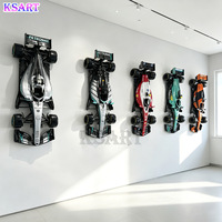 Sculpture de voiture de course F1 grandeur nature en fibre de verre, modèle de voiture de course, ornement mural pour la décoration de villas de luxe et de clubs automobiles