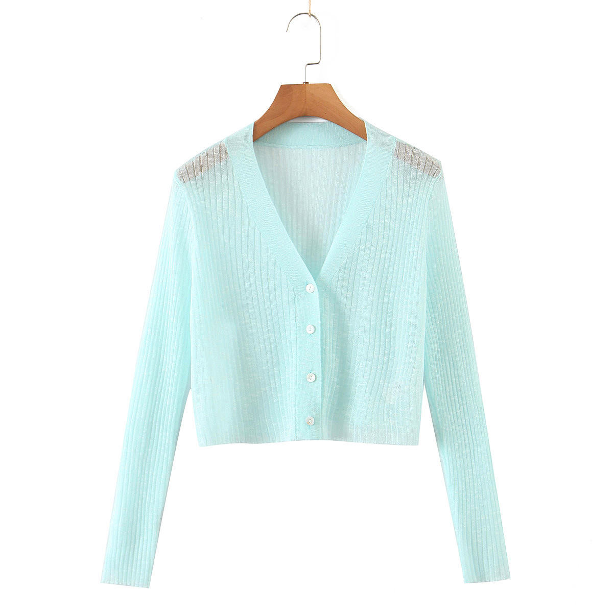 เสื้อคาร์ดิแกนสีฟ้า