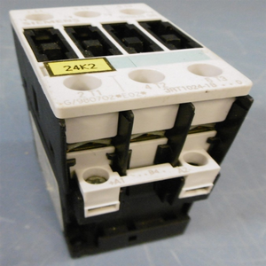 3R G/980702 E02 PLC 3RT1024-1B 240V Industriële Automatisering - Product Image 1