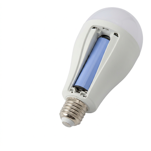 Bombilla LED de Emergencia de Alto Voltaje AC85V-265V 12W, Diámetro 8cm, Base E27, Chips SMD2835, Plástico PP Blanco, 1 Batería de 800mAh - Product Image 1