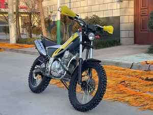 Moto tout-terrain Yamaha Magician 250cc 4 temps refroidie par air, homologuée pour la route, pour adultes, idéale pour la montagne et les sentiers. - Product Image 1