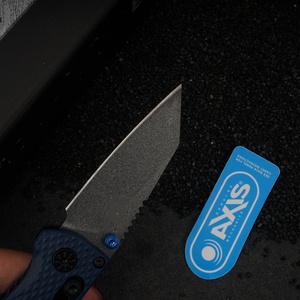 Navaja Táctica de Bolsillo AXIS BM290 con Hoja de Acero Inoxidable de Punta Caída, Mango de Fibra de Nylon, Orificio para el Pulgar - OEM - Product Image 5