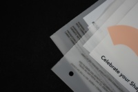 Sac refermable mat en PE imprimé sur mesure, idéal pour le stockage de vêtements imperméables, avec impression gravure du logo de la marque - Offre Spéciale