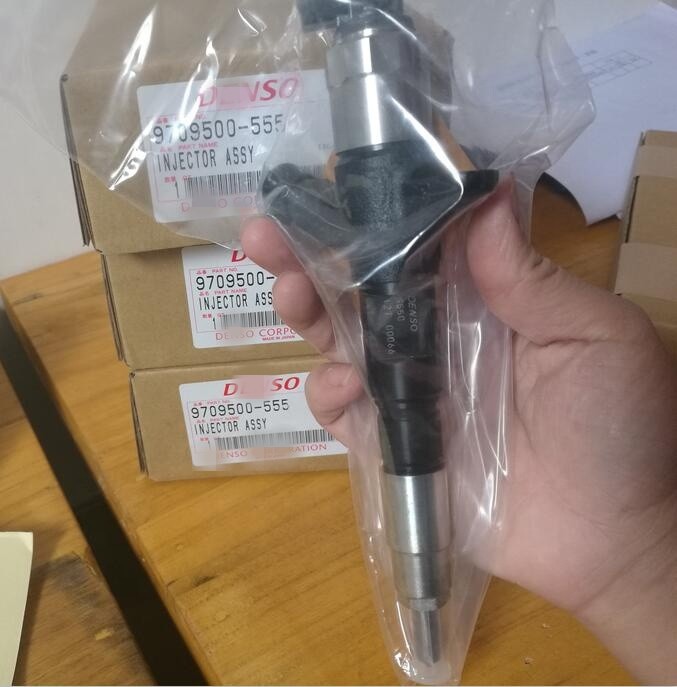 common rail injector 095000-5550  injector for Hyundai Mighty County 3.9 d, HD78 fuel injector nozzle 33800-45700 095000-5550