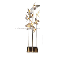 Lampadaire solaire LED papillon de luxe en gros avec 6/9 têtes pour la décoration de couloirs de mariage