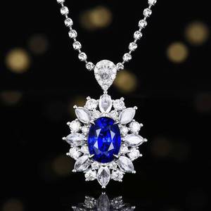 Bague en saphir bleu royal naturel du Sri Lanka SGARIT, taille ovale 3,08 ct, or 18 carats avec 45 gros diamants pour femmes - Product Image 4