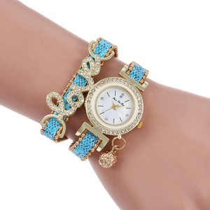 Ensemble de montres élégantes pour femmes, montre à quartz, bracelet orné de cristaux avec pendentif - Product Image 5