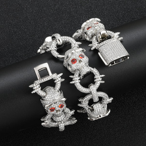 Collana con Ciondolo Teschio Hip Hop Trendy da 29mm, Collana Scheletro Esagerata con Zirconia Iced Out per Uomo, Gioielli Rapper all'Ingrosso - Product Image 5
