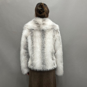 Manteau en fausse <span class=keywords><strong>fourrure</strong></span> pour femme, veste d'hiver moelleuse et chaude, vêtement d'extérieur élégant en fausse <span class=keywords><strong>fourrure</strong></span> de <span class=keywords><strong>renard</strong></span> à poils longs, manteau court de luxe, streetwear - Product Image 3