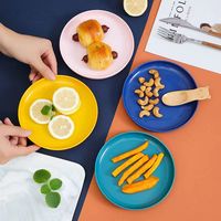 Ensemble de 8 assiettes en plastique de 8,5 pouces, réutilisables, incassables, non toxiques, compatibles micro-ondes, motif uni moderne, pour le camping et l'usage quotidien