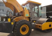 Prix d'usine Chine – Compacteur routier vibrant à tambour unique XS143J de 14 tonnes pour travaux d'ingénierie et de construction routière
