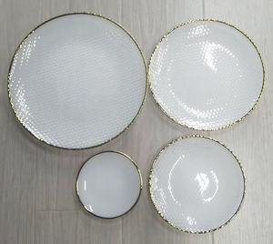 Platos de Cristal Blancos con Diseño de Fritillaria para Eventos, Bodas y Cenas en Casa de Huéspedes - Product Image 3