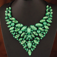 Collier ras du cou en alliage de zinc avec pampilles, motif flocon de neige, perles d'imitation et strass en cristal, style Europe-Amérique