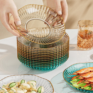 Assiette à dessert et plateau à fruits en plastique transparent de 6 pouces, écologique, avec bord doré, de luxe, réutilisable, incassable, couleurs personnalisables, pour fêtes - Product Image 4
