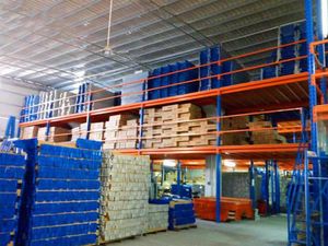 Ağır Hizmet Tipi Soğuk Haddelenmiş Çelik Civatasız Ayarlanabilir 2 Katlı Elektrostatik Toz Boyalı Asma Kat Raf Sistemi Platformu - Product Image 6