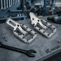 Repose-pieds personnalisés avec logo laser gratuit pour Surron Ultra Bee OEM CNC Aluminium 62MM Bleu brûlé clouté Moto électrique tout-terrain