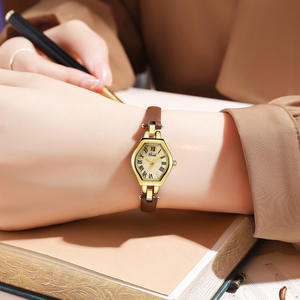 Reloj de Mujer de Alta Gama con Esfera Pequeña, Estilo Vintage, Forma de Tonel, Correa de Cuero Genuino, Reloj de Cuarzo - Product Image 4