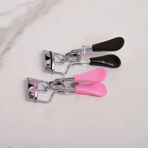 Pinky leem Vente en gros Meilleure vente Recourbe-cils en acier inoxydable pour cils supérieurs et inférieurs, outil auxiliaire rose noir or - Product Image 3