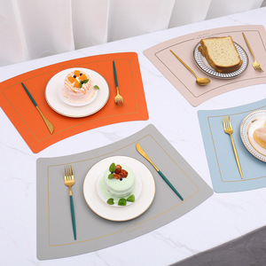 Vente en gros de sets de table en cuir écologiques de style américain en forme d'éventail, imperméables, résistants à l'huile et à la chaleur, YC-0020 Waterproo - Product Image 1
