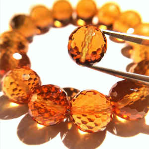 ซัลตานไนต์ 6.0 มม.-12.0 มม. ขายส่งจากโรงงาน น้ำหนัก 1 กก. ลูกปัดซัลตานไนต์เปลี่ยนสีเมื่อโดนแสง UV ทรงฟุตบอล ขัดเงา หินอัญมณี - Product Image 6