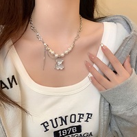 Colliers pendentifs mignons en forme d'ours blanc avec pompon pour femmes et filles, collier chaîne en perles d'imitation et pierres, bijoux cadeaux