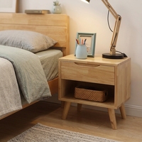 Table de chevet nordique moderne en bois d'hévéa massif, durable, avec 2 tiroirs et rangement compact, idéale pour appartement, hôtel et chambre d'hôpital
