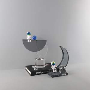 قطع ديكور غرفة المعيشة للمنزل رائد الفضاء سطح المكتب راتنج الجسم المزخرف - Product Image 4