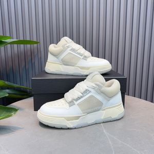 The Factory-made Men's and Women's High-top <b>Flat</b> Casual Shoes Are of High Quality, Comfortable to Wear, Breathable and Anti-slip - Product Image 3