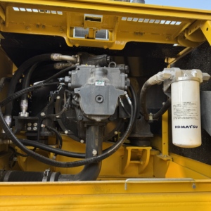 รถขุดไฮดรอลิกตีนตะขาบ Komatsu PC300 มือสองของแท้จากญี่ปุ่น น้ำหนัก 30 ตัน เครื่องจักรก่อสร้าง Komatsu ของแท้ มีสินค้าในสต็อก - Product Image 5