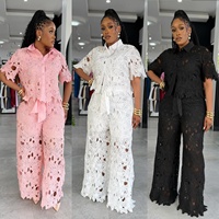Ensemble 2 pièces pour femme : Haut court à manches courtes en dentelle ajourée et pantalon large brodé avec bandage – Tenue de soirée/club pour anniversaire